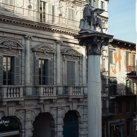 Residenza Buglioni Piazza Erbe Apartment Verona Exterior photo